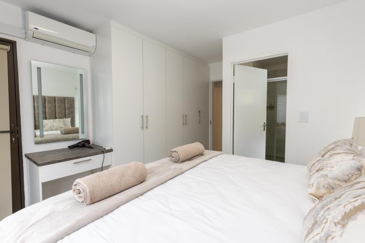 67 The Shades - Luxury Apartment In Umhlanga - Airconditioning Throughout And Inverter Durban Luaran gambar