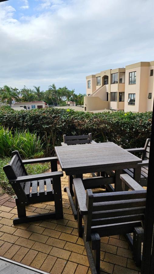 67 The Shades - Luxury Apartment In Umhlanga - Airconditioning Throughout And Inverter Durban Luaran gambar