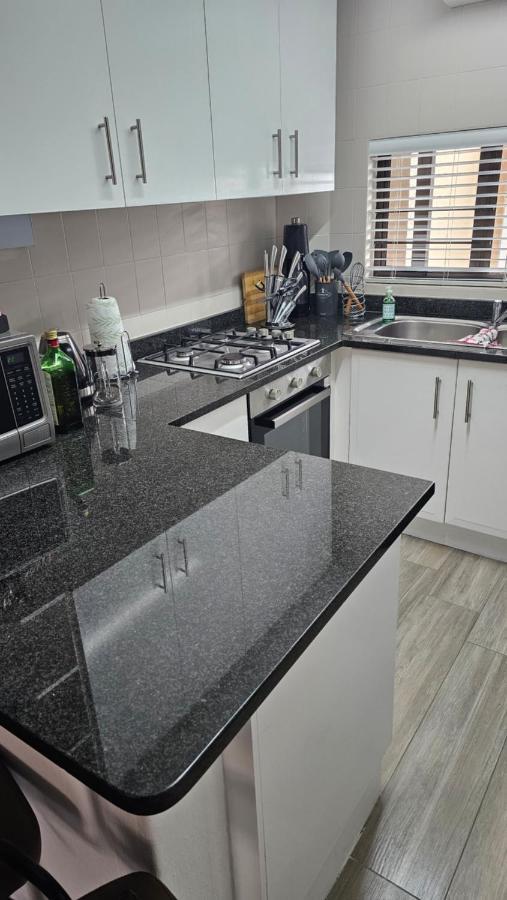 67 The Shades - Luxury Apartment In Umhlanga - Airconditioning Throughout And Inverter Durban Luaran gambar